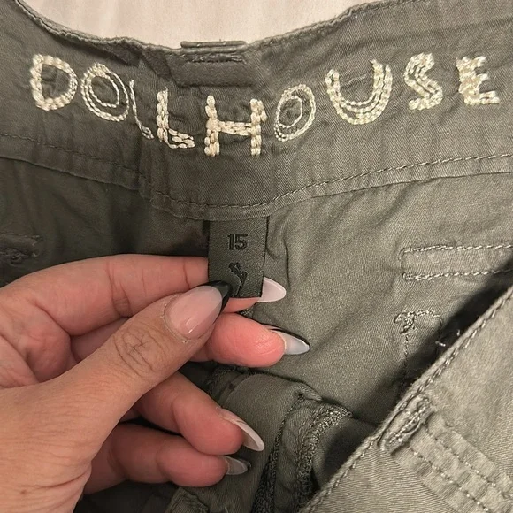Dollhouse shorts junior size 15 - Picture 2 of 3